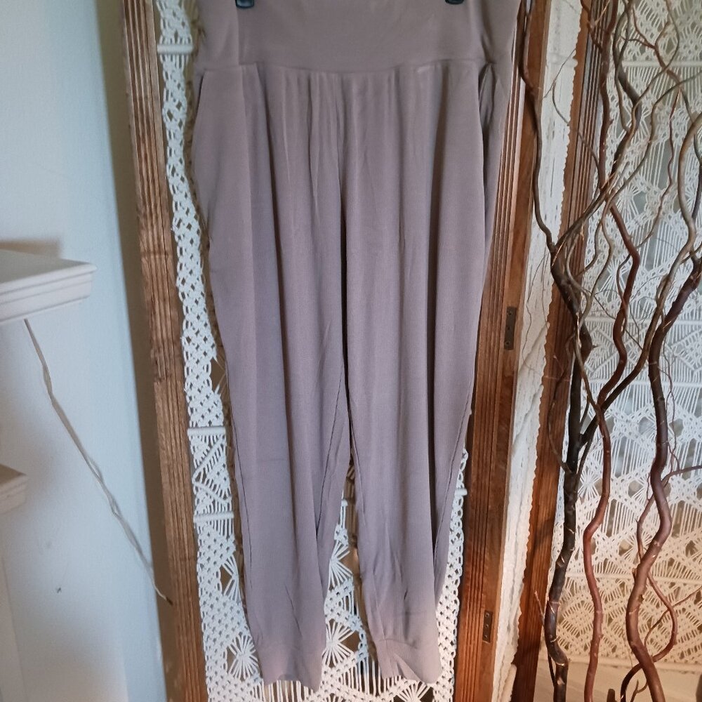 WOMENS COZY EARTH Size L JOGGER PAJAMA BOTTOMS NEW WITH TAGS